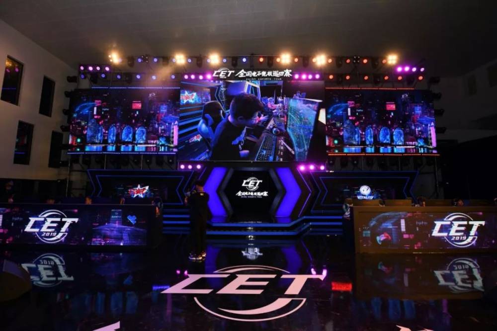 一步扩大其 一步扩大其