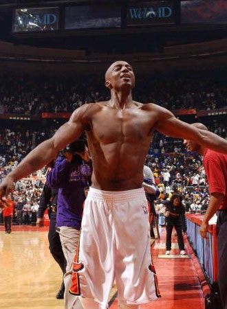 防守重心横 防守重心横